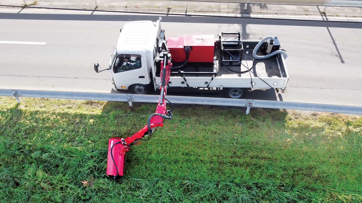 車載草刈機